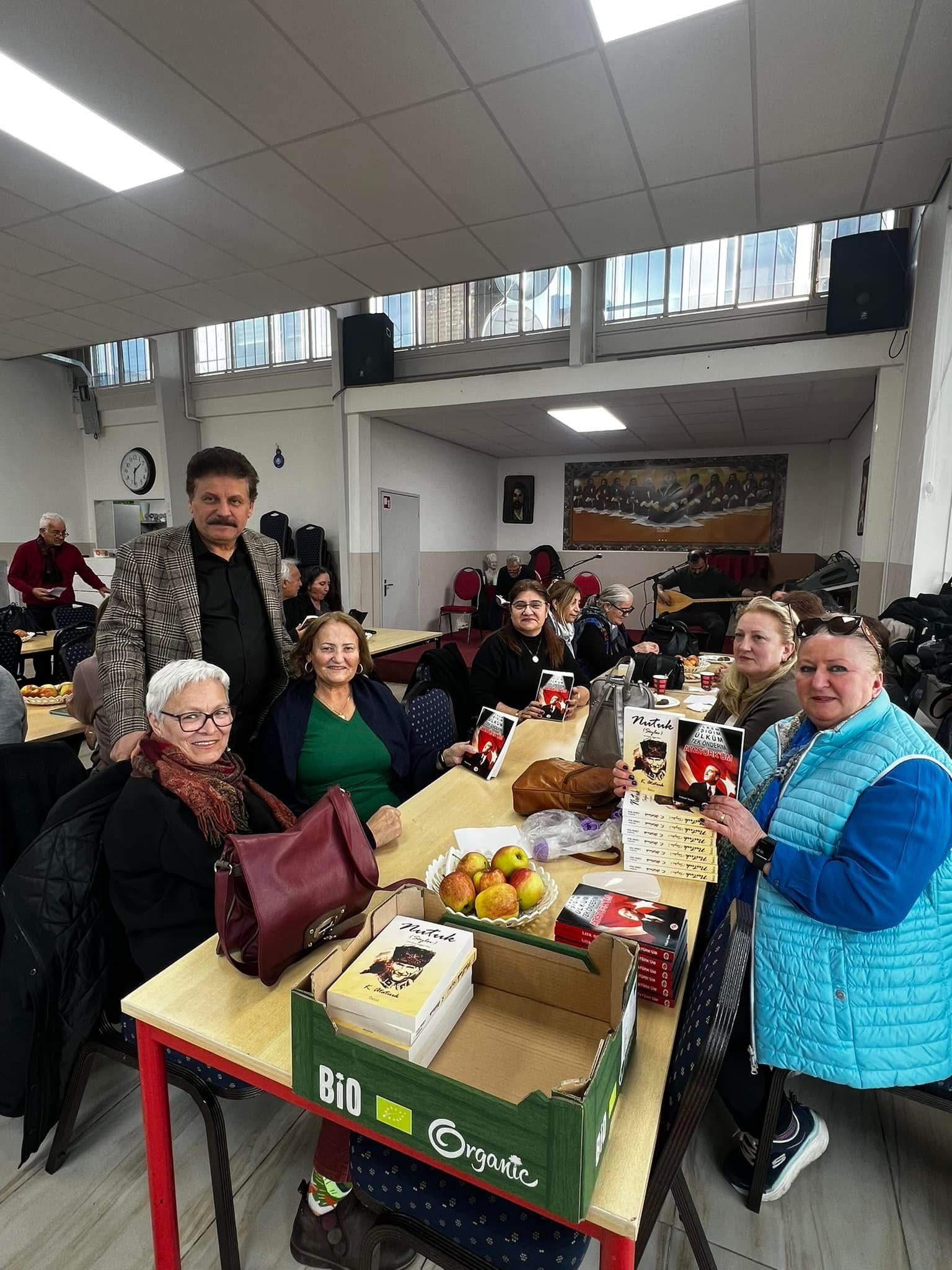 Amsterdam’da Dayanışma ve Sanat İç İçe: CHP Hollanda Birliği’nden Anlamlı Katılım