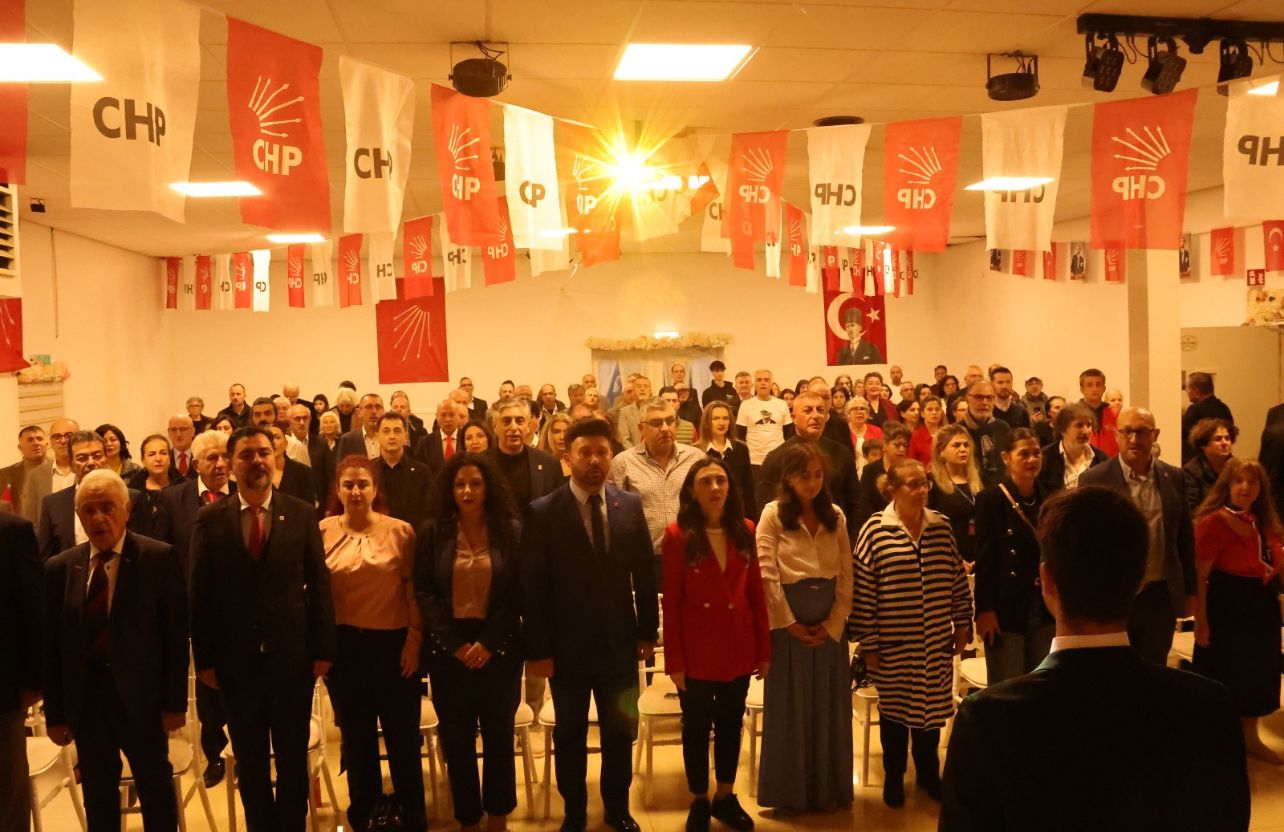 CHP Hollanda Birliği, Cumhuriyet’in 102. Yılını Coşkuyla Kutladı: Ekrem İmamoğlu’nun Mektubu Duygusal Anlar Yaşattı