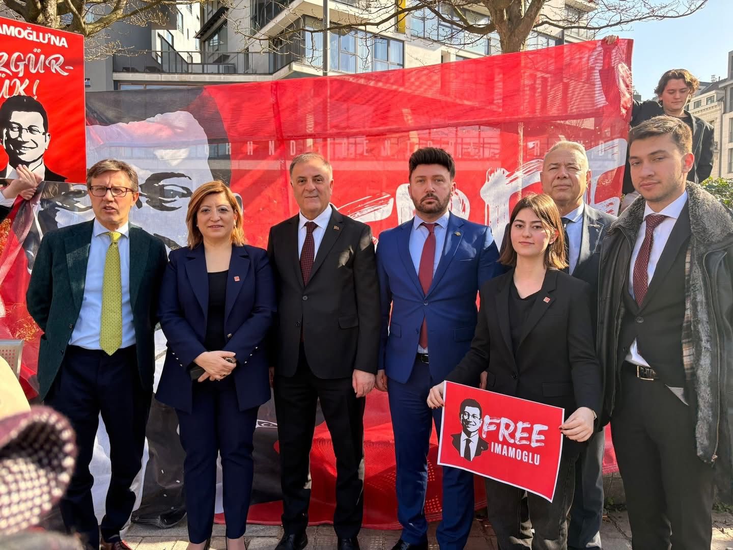 Ekrem İmamoğlu’na Avrupa’dan Prestijli Ödül: CHP Hollanda Birliği Brüksel’de Demokrasi İçin Bir Arada