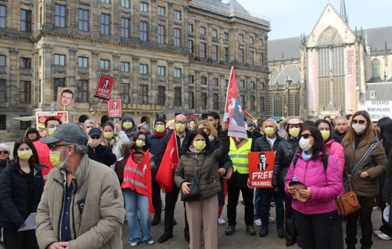 Dam Meydanı’nda Adalet İçin Tek Ses, Tek Yürek