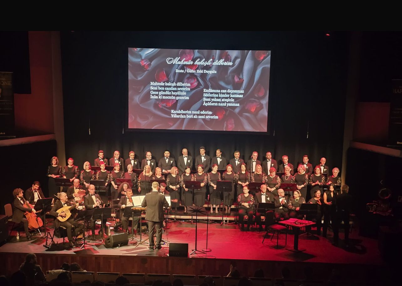 CHP Hollanda Birliği’nden Kültür ve Sanata Destek: ‘Bir Aşk Hikâyesi’ Konserine Katılım